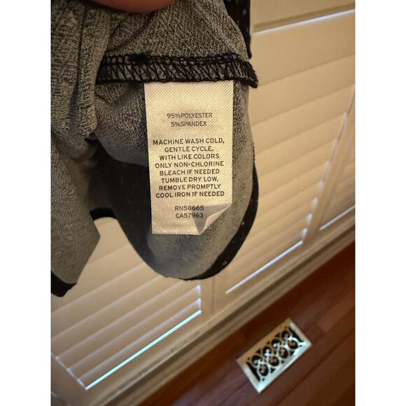 Nordstrom Rack flowered top - Picture 4 of 5